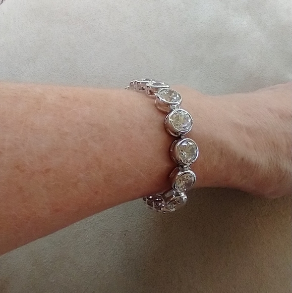Bracelet CZ Crystal Stone Large NWOT tennis Bracelet - Picture 12 of 14